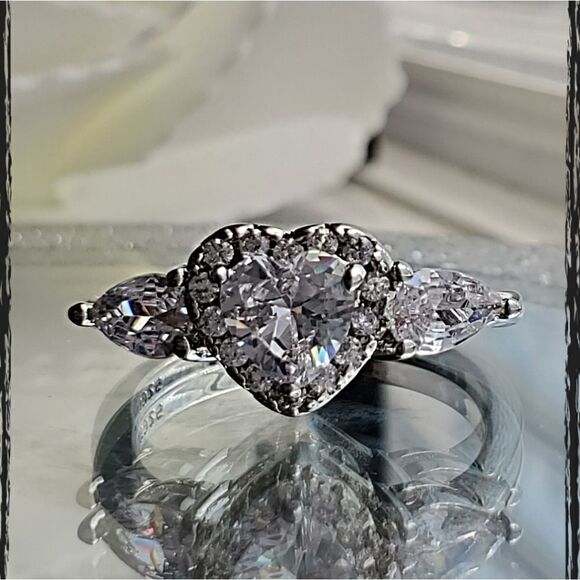 Heart Shaped Clear White Sapphire Ring 💍-- Women's Diamond Jewelry